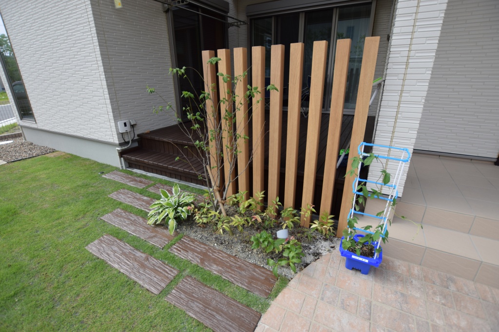 ウッドデッキ目隠し