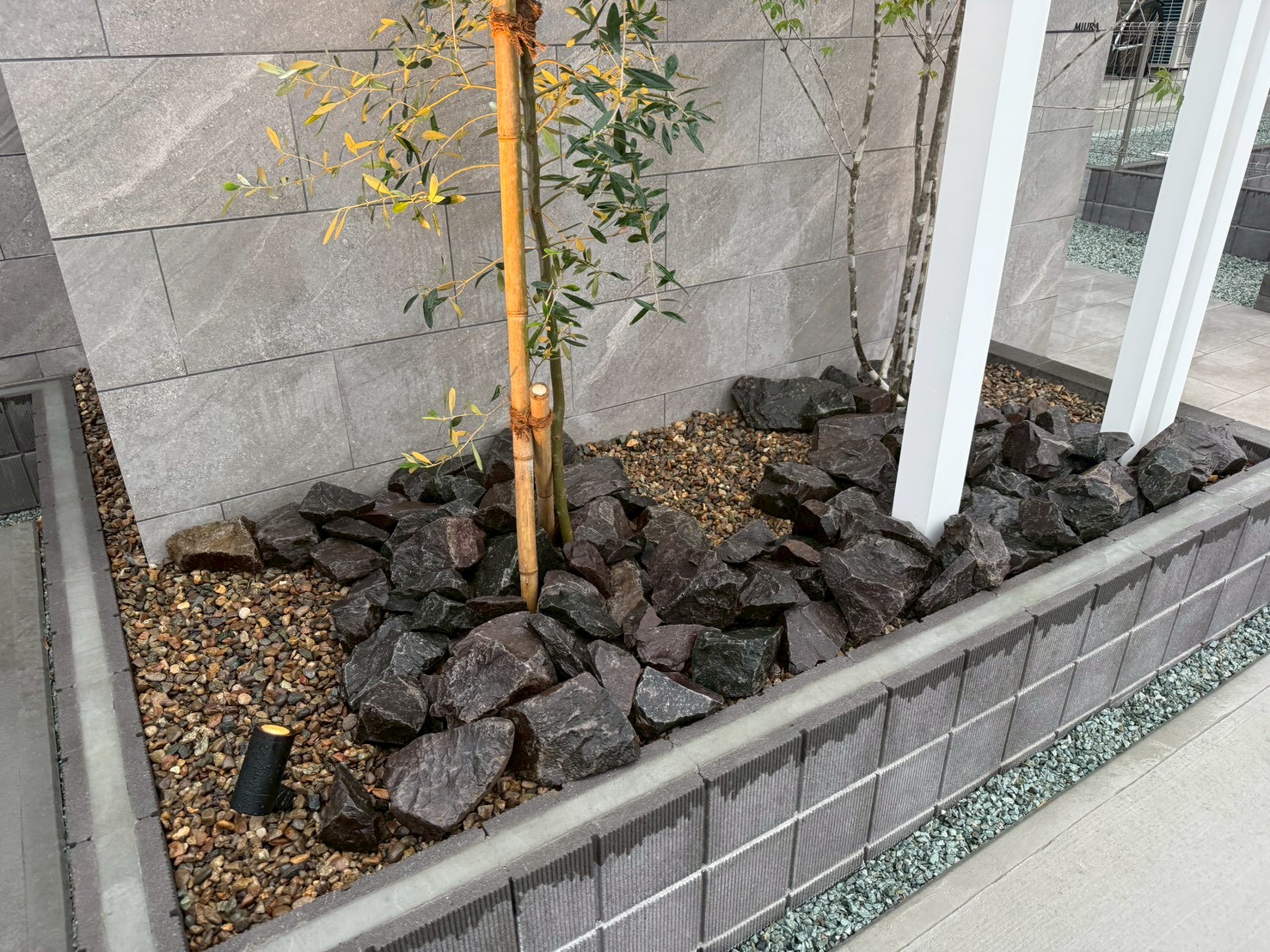 植栽　ロックガーデン